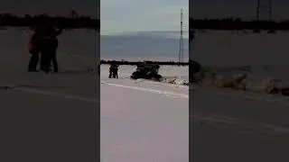 МТЛБ ВДАВИЛО ДВЕРЬ В КАБИНУ!