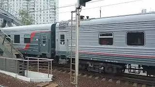 ЧС-7 098 сообщением Адлер-Москва.