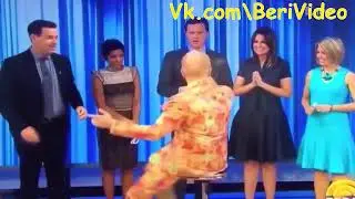 Стул пробил сидушку (синение)