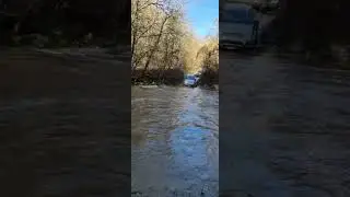 L200 в брод.