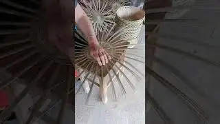 Do you like lotus fruit baskets? #bamboo weaving #pure handmade #bamboo weaving craftsmanship#shorts