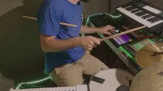 Live looping, multitasking, organic vs. synthesised instrumentation