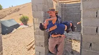 The unfortunate incident of a child's heat stroke while working with the family to build a shelter