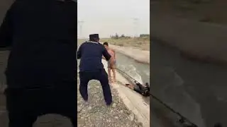 Полицейские ребята спасли ребёнка из воды, а сами .....