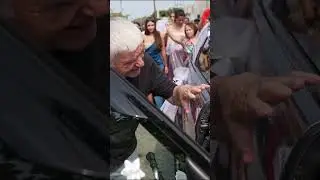 Babai takon plot emocion vajzën nuse kur shkon tek shtëpia dhëndrrit