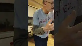Bahçada Yeşil Çınar.... Şebinkarahisar vakfı....                Ne de güzel türküdür....🥰