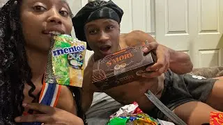 Trying snacks from japan!🙂