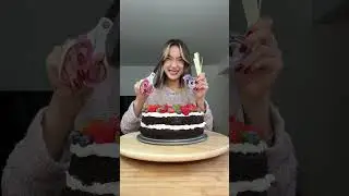 Happy bday to me and dad 🥰🍓🫐#birthday #birthdaycake #vegan #homebaking