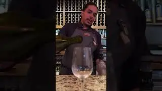 Swirled, sipped and savored each glass at Cooper’s Hawk #winetasting #orlandoflorida