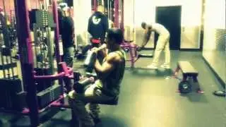 IndiO Swaqq Working Out his Back @PlanetFitness Makiing All Kiindzzz of Gaiinzzz