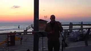 Уличный  певец  на  набережной  Тель-Авива