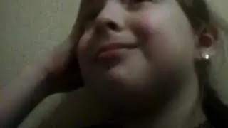 Смотрю видиу на канали котёнка Рыжули