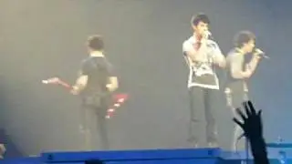 Jonas Brothers Wembley 20/11/09 ~ Burnin Up HQ