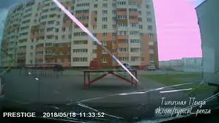 Шуист. Пенза. Сорвавшаяся крышка стола повредила авто