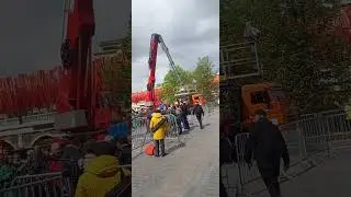 Подготовка возложения венков и цыетов к могиле неизвестного солдата.