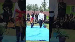 fashion show hari pahlawan