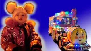 WHEELS on thE BUS  Паровозик ЛУНАПАРК Колеса у автобуса ЕЛКА Рождественская ночь