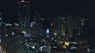Ночной пролет над Дубай Мариной.