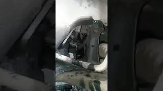 Замена рулевой рейки мазда 626 кронос.