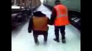 РЖД Прикол путейцы жгут