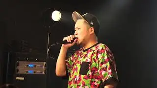 【サ上とロ吉】サイプレス上野とロベルト吉野「絶対舌命 feat. DABO、KEN THE 390、MEGA-G、ミステリオ」LIVE MUSIC VIDEO