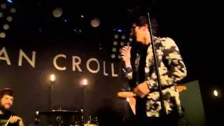 Dan Croll chatting to us just before Can You Hear Me at The Globe, Cardiff 11/10/14