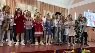 Альбіна,Агния та хор.Пісня «Біла зима».Концерт «Новорічні зустрічі».Музична школа 1/21.12.2023