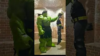 The time I made a Hulk Vs Wolverine film 😁 #marvel #hulk #cosplay #cosplayer #wolverine #fanfilm
