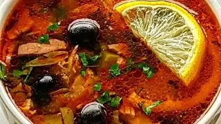 ENG. SUB. | СОЛЯНКА В КАЗАНЕ | Суп с копченостями для всей семьи