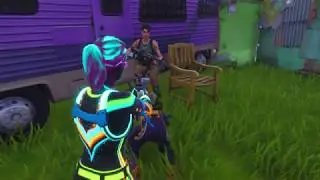 VIRUZ5K1 vs UKWHITEHEAD Fortnite dance off