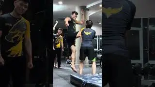 Các bạn học võ cùng lớp của Ben nha 