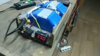 запаралелил 2 Li-ion аккума с 39 В и 42,3 В и замерил силу тока