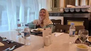MENU MAKANAN TENGAHHARI JUMAAT DARI HOTEL KEMBARA UMRAH (RUVE MADINAH)