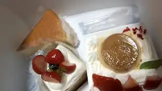 今回も弟より差し入れ　定番のパターンが掴めてきてプリンとイチゴにチーズケーキ　ありがとう～！