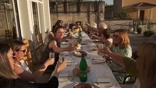 Emma entdeckt die Musik von Perast