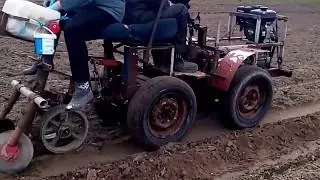 Супер-пупер сажалка картошки в действии.