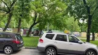 Ломоносовский проспект 15 у входа
