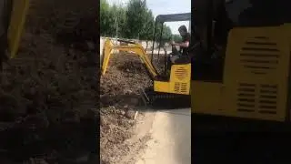 ELorry Truck- EXCAVATOR WORKING