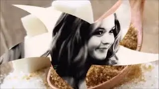 Róże czerwone są, a fioletowe bzy