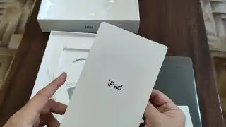Распаковка планшета Apple 🍏 iPad 10,2" Wi-Fi 32GB 2020