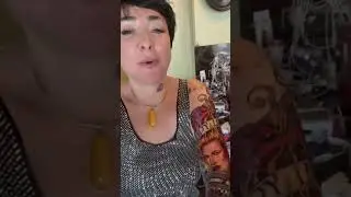 А вы любите переводные тату?)✌️❤️