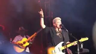 The Chicks 2022 Tour Live Song - Texas Man - Bonnaroo Gaslighter Show Lyrics