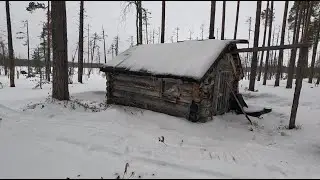 НАШЕЛ ИЗБУШКУ В ТАЙГЕ НА ОСТРОВЕ. ХОТЕЛ ПЕРЕНОЧЕВАТЬ НО...
