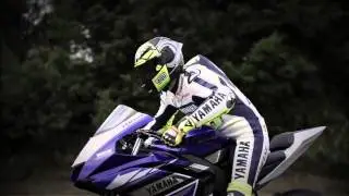Yamaha R25 & Valentino Rossi