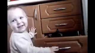 дети. ха ха. котенок. ужас. больно. не ожидал.