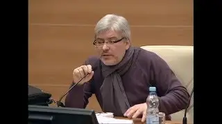 Водолазкин читает лекцию в Госдуме