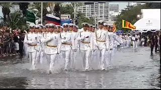 как маршируют российские солдаты и не только