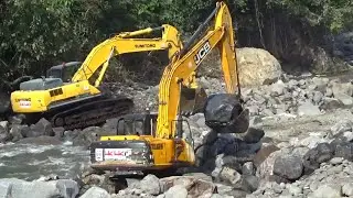 Operator Wong Kito Galo Palembang, Excavator Sumitomo & JCB di Lembah Anai