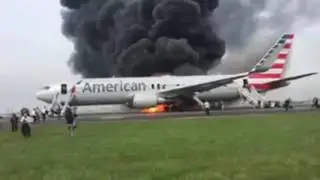LiveLeak - Plane crash, Chicago's O'Hare airport American Airlines flight 383 in flames