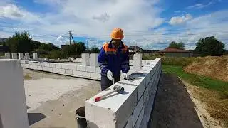 Строительство 3-х этажного дома из газоблоков  во Всеволожске.